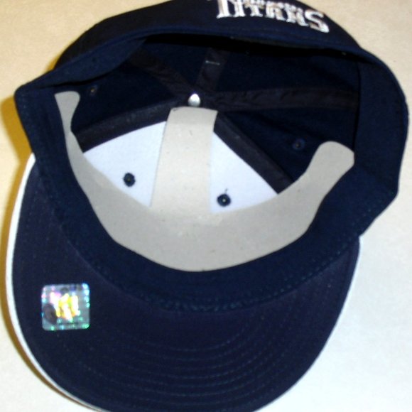 Tennessee Titans Mens Reebok Fitted hat Fits Head sizes of 6 7/8-7 1/4 New Nfl - Picture 2 of 5